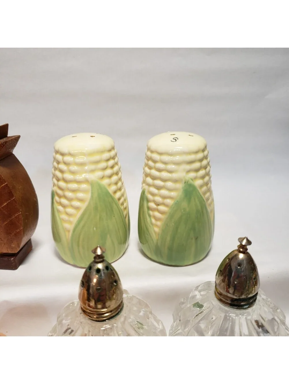 Vintage to New Salt & Pepper Lot 6 Pairs Kitsch Corn Cobs, Wood Acorns Glass